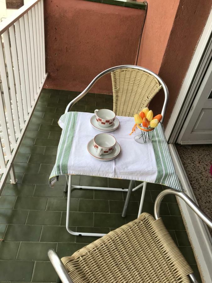Apartamentos Franch ロスピタレート・デ・リンファント エクステリア 写真